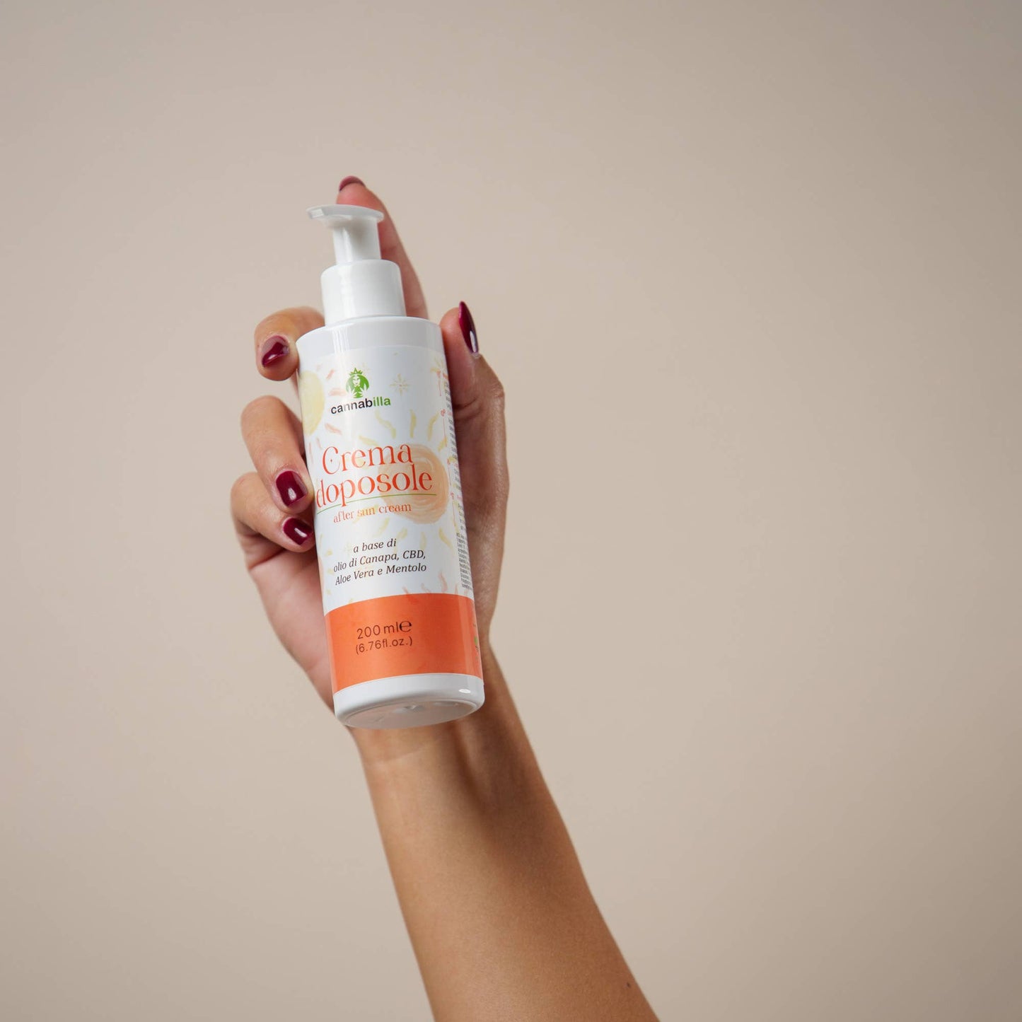 Crema con Cbd, acido ialuronico e aloe vera